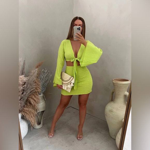 EMPOWA RIRI LIME SKIRT SET (HOT!) - Picture 2 of 3